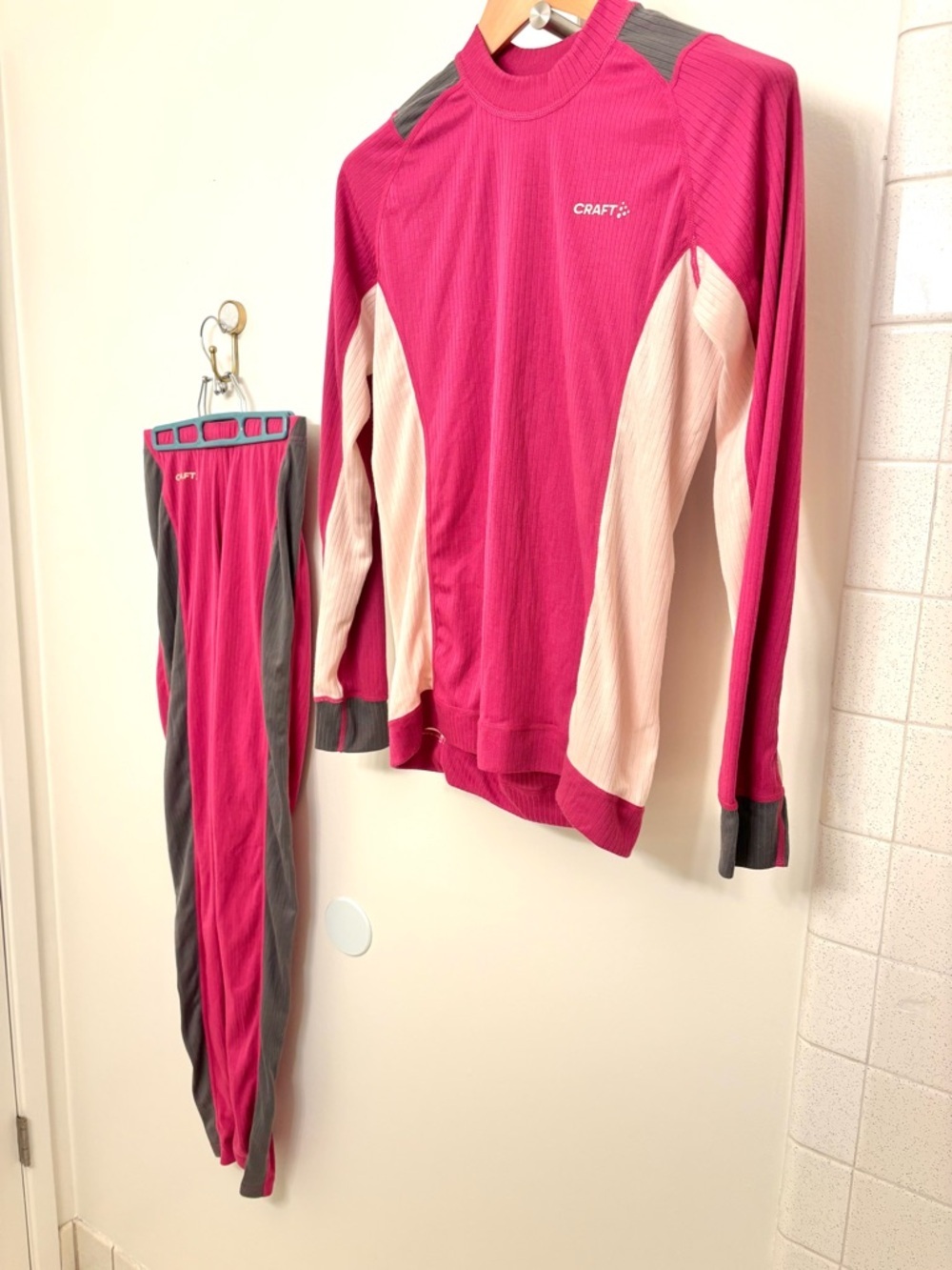 Craft Women's Two-Piece Thermal Set Size Medium Pink & Gray Camping Warm Cozy